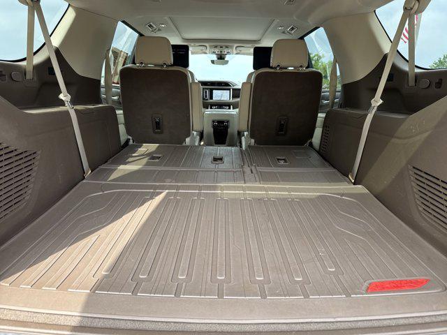 Photo of 2022 Pearl Beige Metallic GMC Yukon XL