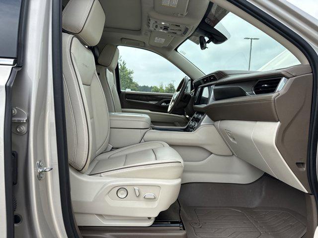 Photo of 2022 Pearl Beige Metallic GMC Yukon XL