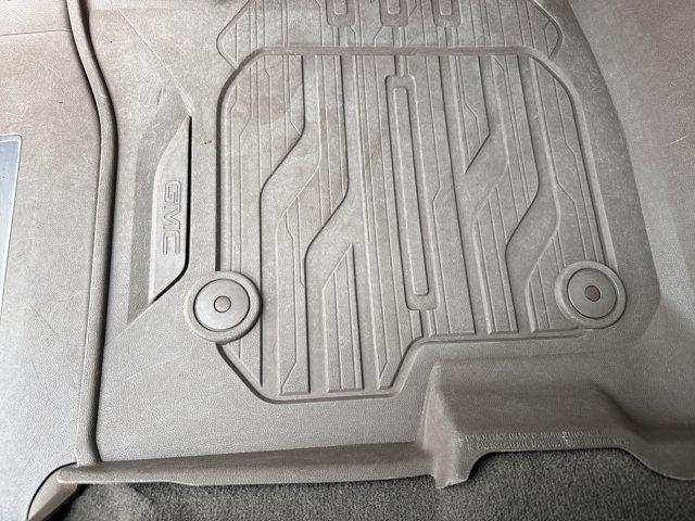 Photo of 2022 Pearl Beige Metallic GMC Yukon XL
