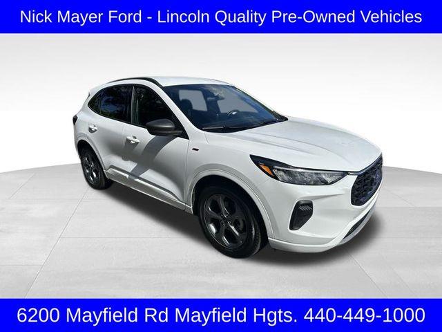 Photo of 2023 OXFORD WHITE Ford Escape