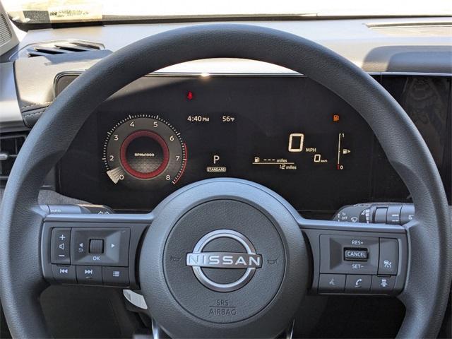 Photo of 2025 Super Black Nissan Kicks