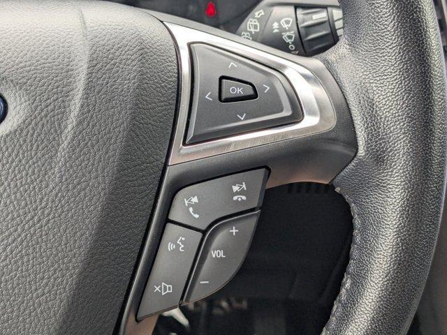 Photo of 2023 Oxford White Ford Edge