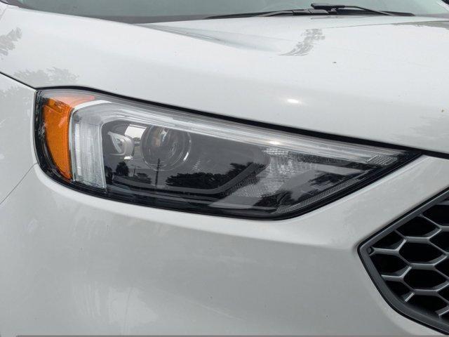 Photo of 2023 Oxford White Ford Edge