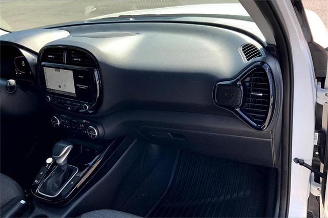 Photo of 2024 Snow White Pearl Kia Soul
