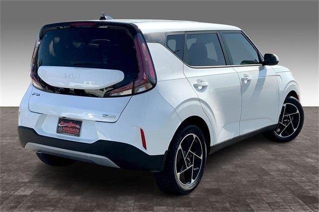 Photo of 2024 Snow White Pearl Kia Soul