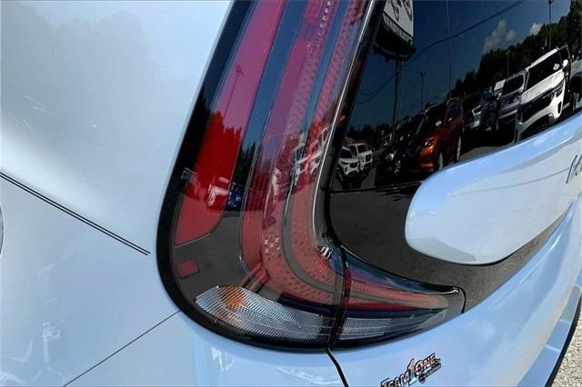 Photo of 2024 Snow White Pearl Kia Soul