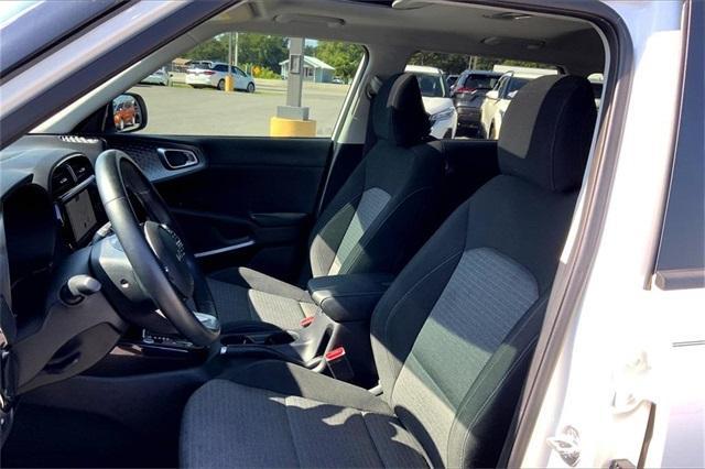 Photo of 2024 Snow White Pearl Kia Soul