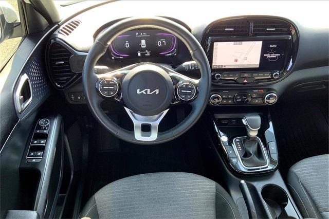 Photo of 2024 Snow White Pearl Kia Soul