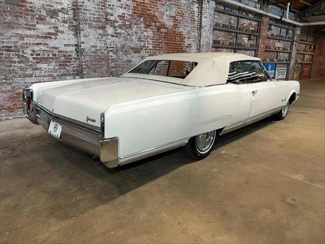 Photo of 1966 White Oldsmobile Ninety-Eight