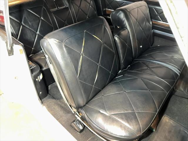 Photo of 1966 White Oldsmobile Ninety-Eight