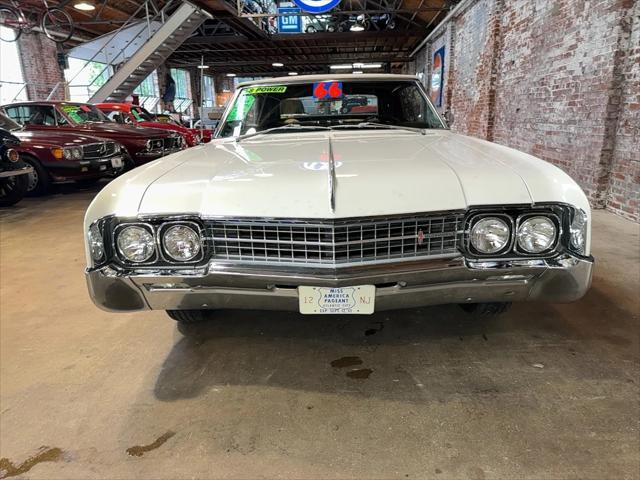 Photo of 1966 White Oldsmobile Ninety-Eight