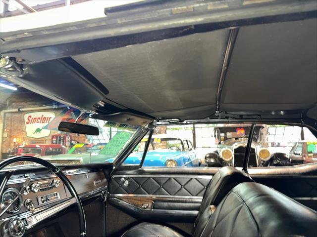 Photo of 1966 White Oldsmobile Ninety-Eight
