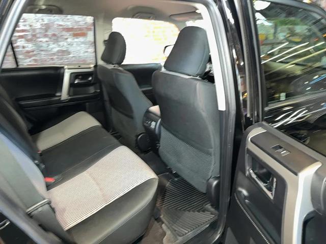 Photo of 2014 Black Toyota 4Runner