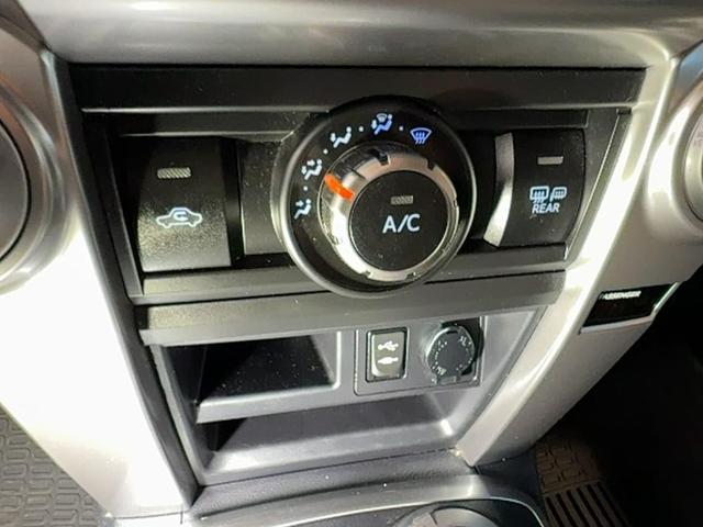Photo of 2014 Black Toyota 4Runner
