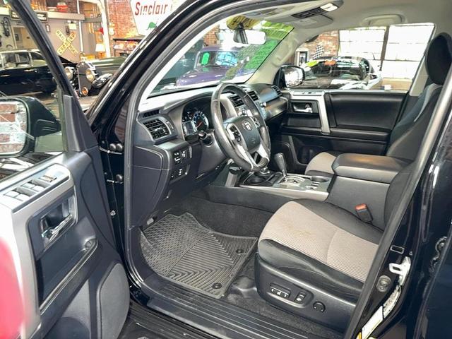 Photo of 2014 Black Toyota 4Runner