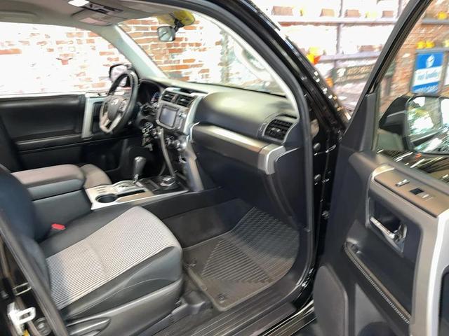 Photo of 2014 Black Toyota 4Runner