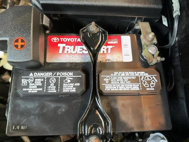 Photo of 2014 Black Toyota 4Runner