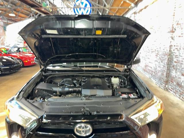 Photo of 2014 Black Toyota 4Runner