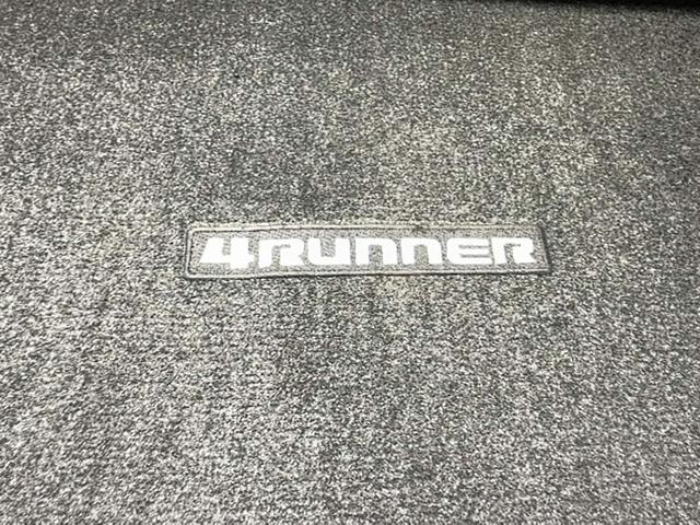Photo of 2014 Black Toyota 4Runner