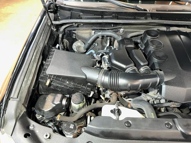 Photo of 2014 Black Toyota 4Runner