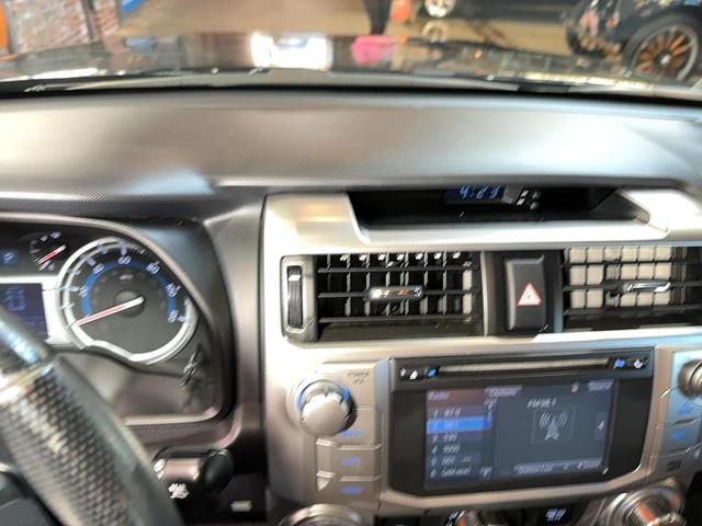 Photo of 2014 Black Toyota 4Runner