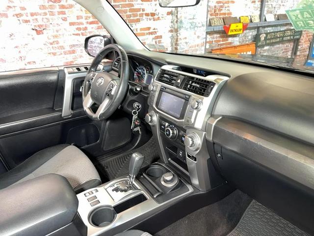 Photo of 2014 Black Toyota 4Runner
