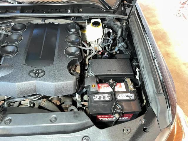 Photo of 2014 Black Toyota 4Runner