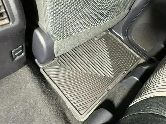 Photo of 2014 Black Toyota 4Runner