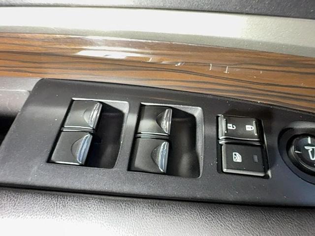 Photo of 2014 Crystal Black Pearl Acura RLX