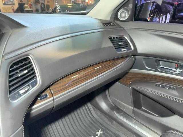 Photo of 2014 Crystal Black Pearl Acura RLX