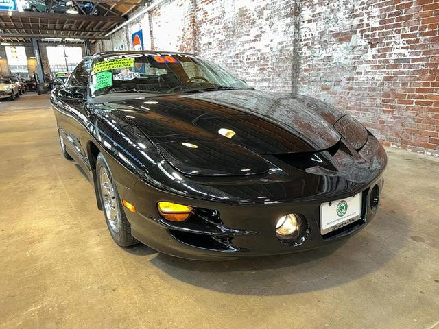 Photo of 2000 Black Pontiac Firebird