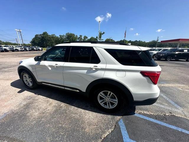 Photo of 2020 White Ford Explorer