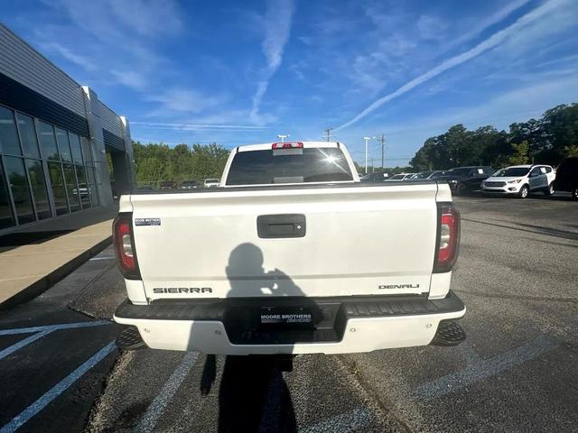 Photo of 2018 White Frost Tricoat GMC Sierra 1500