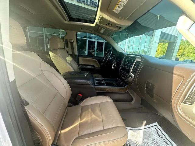 Photo of 2018 White Frost Tricoat GMC Sierra 1500