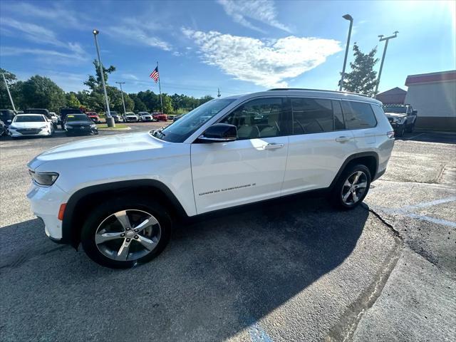 Photo of 2021 Bright White Clearcoat Jeep Grand Cherokee L