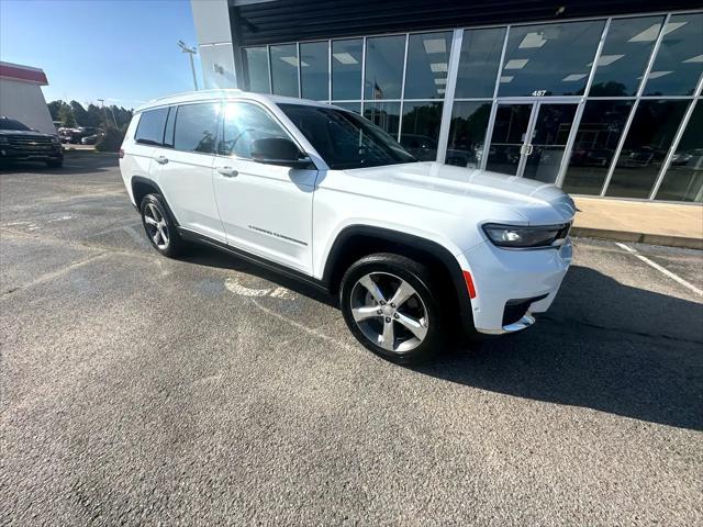 Photo of 2021 Bright White Clearcoat Jeep Grand Cherokee L
