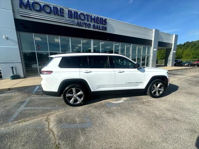 Photo of 2021 Bright White Clearcoat Jeep Grand Cherokee L