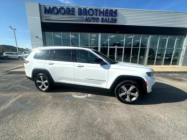 Photo of 2021 Bright White Clearcoat Jeep Grand Cherokee L