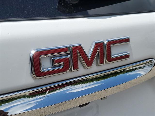 Photo of 2019 Summit White GMC Terrain