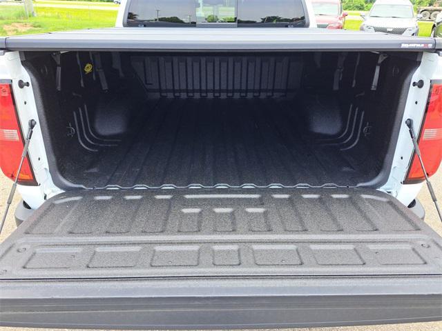 Photo of 2022 Summit White Chevrolet Colorado