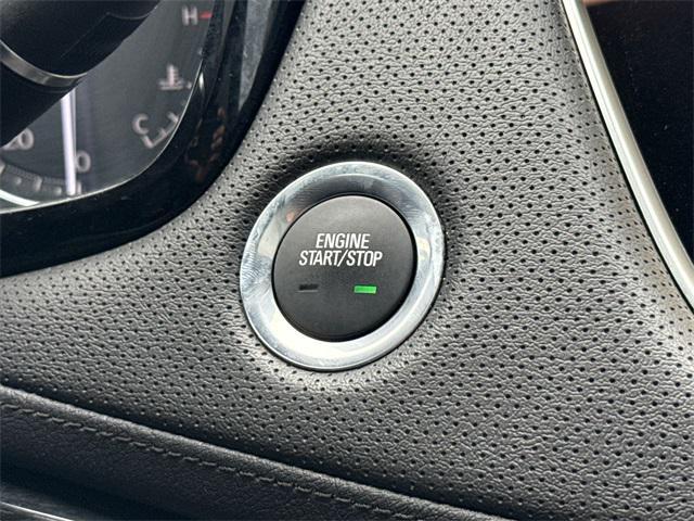 Photo of 2023 Crystal White Tricoat Cadillac XT5