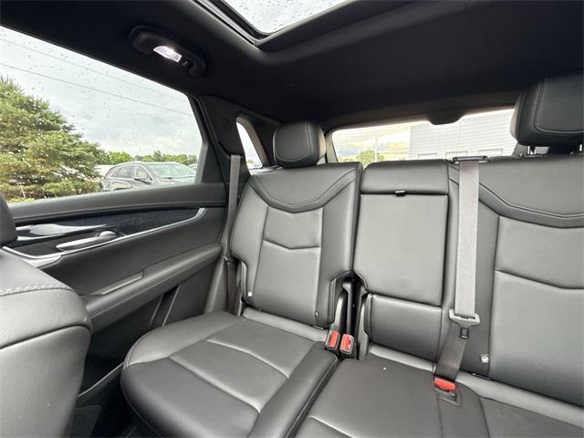 Photo of 2023 Crystal White Tricoat Cadillac XT5