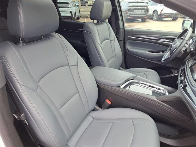 Photo of 2024 White Frost Tricoat Buick Enclave