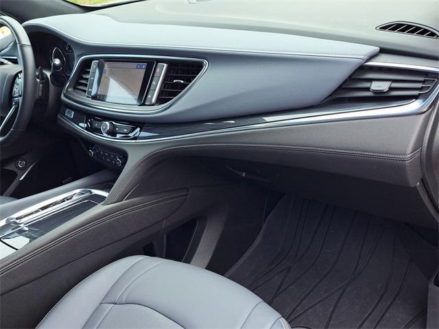 Photo of 2024 White Frost Tricoat Buick Enclave