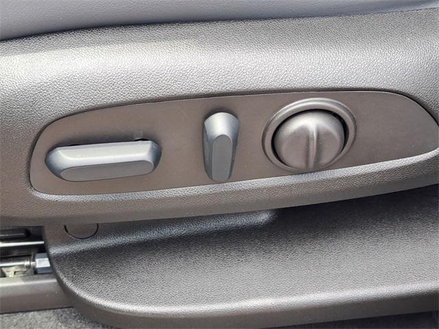 Photo of 2024 White Frost Tricoat Buick Enclave