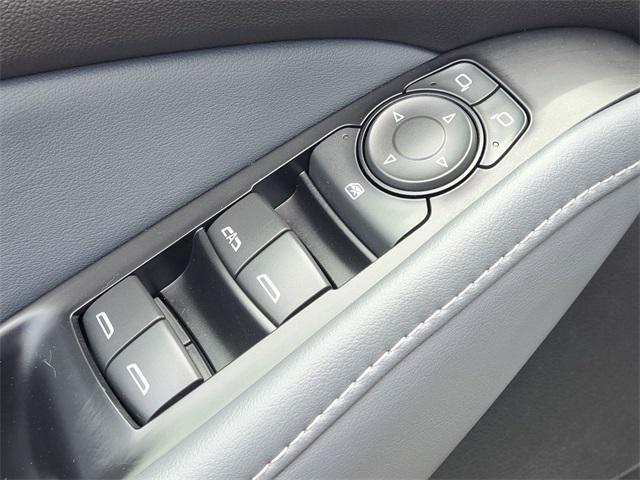 Photo of 2024 White Frost Tricoat Buick Enclave