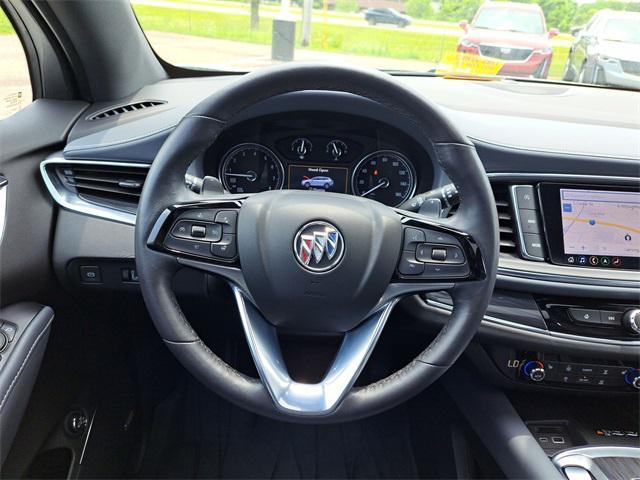 Photo of 2024 White Frost Tricoat Buick Enclave