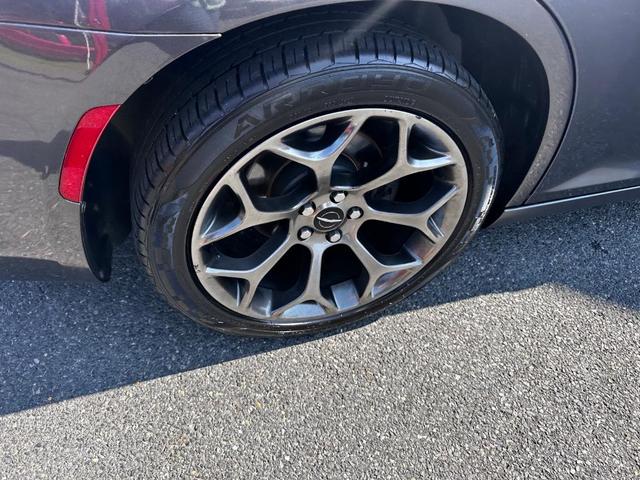 Photo of 2015 Granite Crystal Clearcoat Metallic Chrysler 300