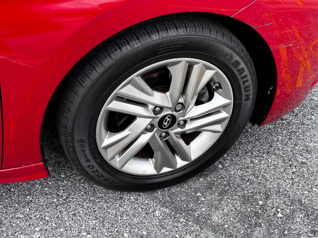 Photo of 2020 Scarlet Red Pearl Hyundai ELANTRA
