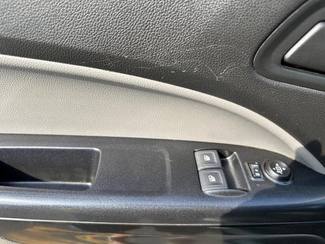 Photo of 2021 Summit White Chevrolet Colorado